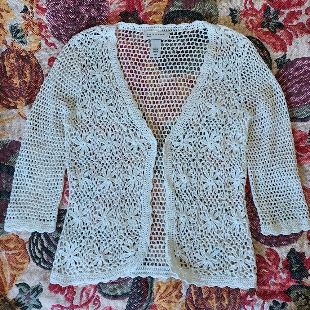 Chrochet Daisy Cardigan size M (cream)